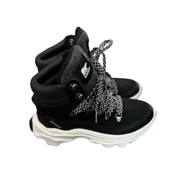 NWT SOREL Kinetic Breakthrough Conquest Waterproof Black White Sneakers Booties - Picture 5 of 16